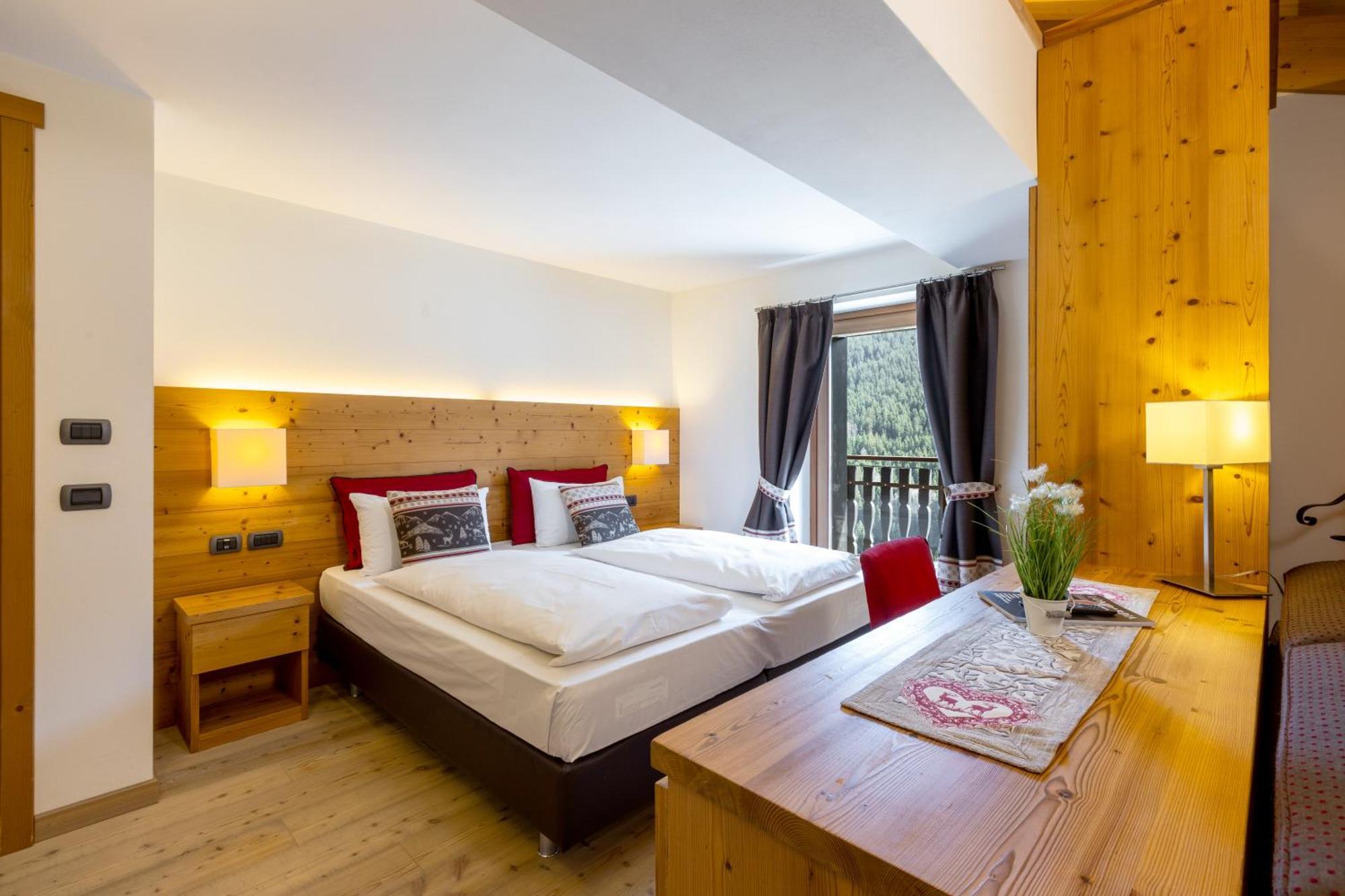 איזולצ'יה Hotel Cardo מראה חיצוני תמונה