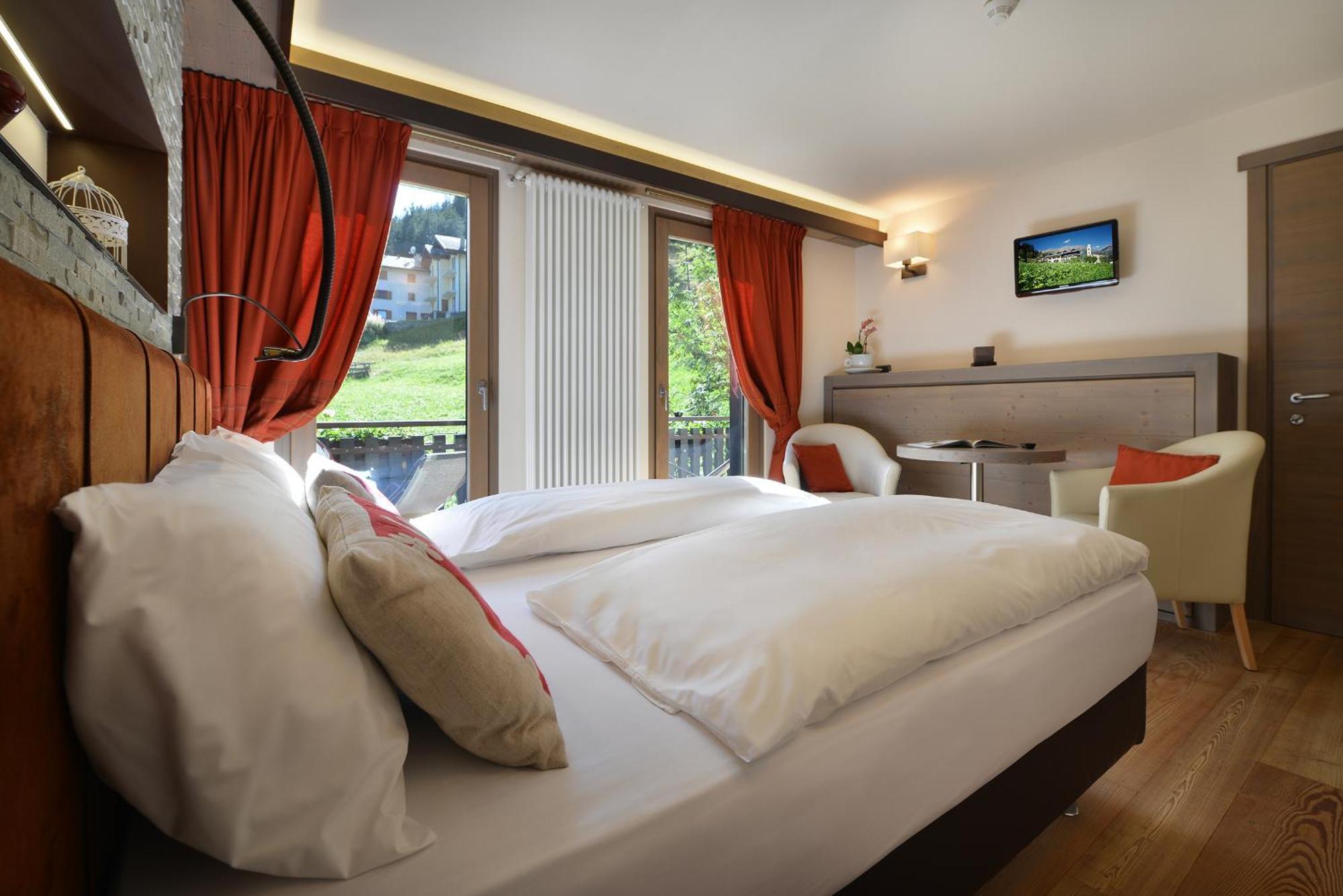 איזולצ'יה Hotel Cardo מראה חיצוני תמונה