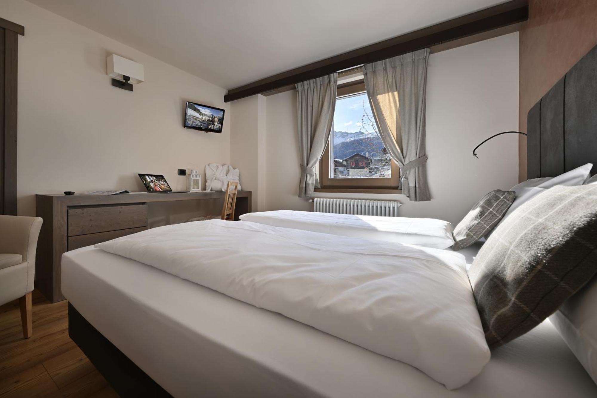 איזולצ'יה Hotel Cardo מראה חיצוני תמונה